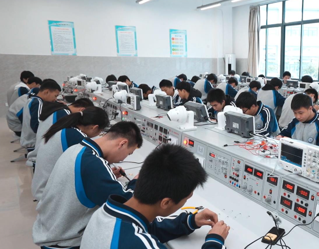 学生在就读城市就读学校和就读专业等方面都有更大的挑选规模